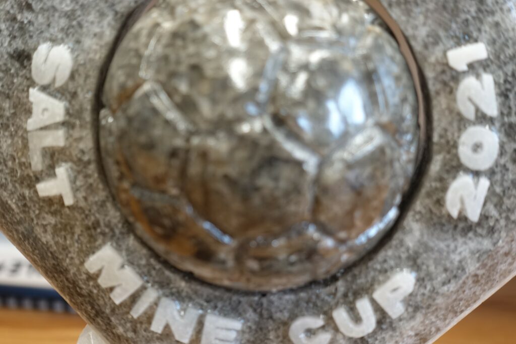 rzeźba Salt Mine Cup piłka z soli
