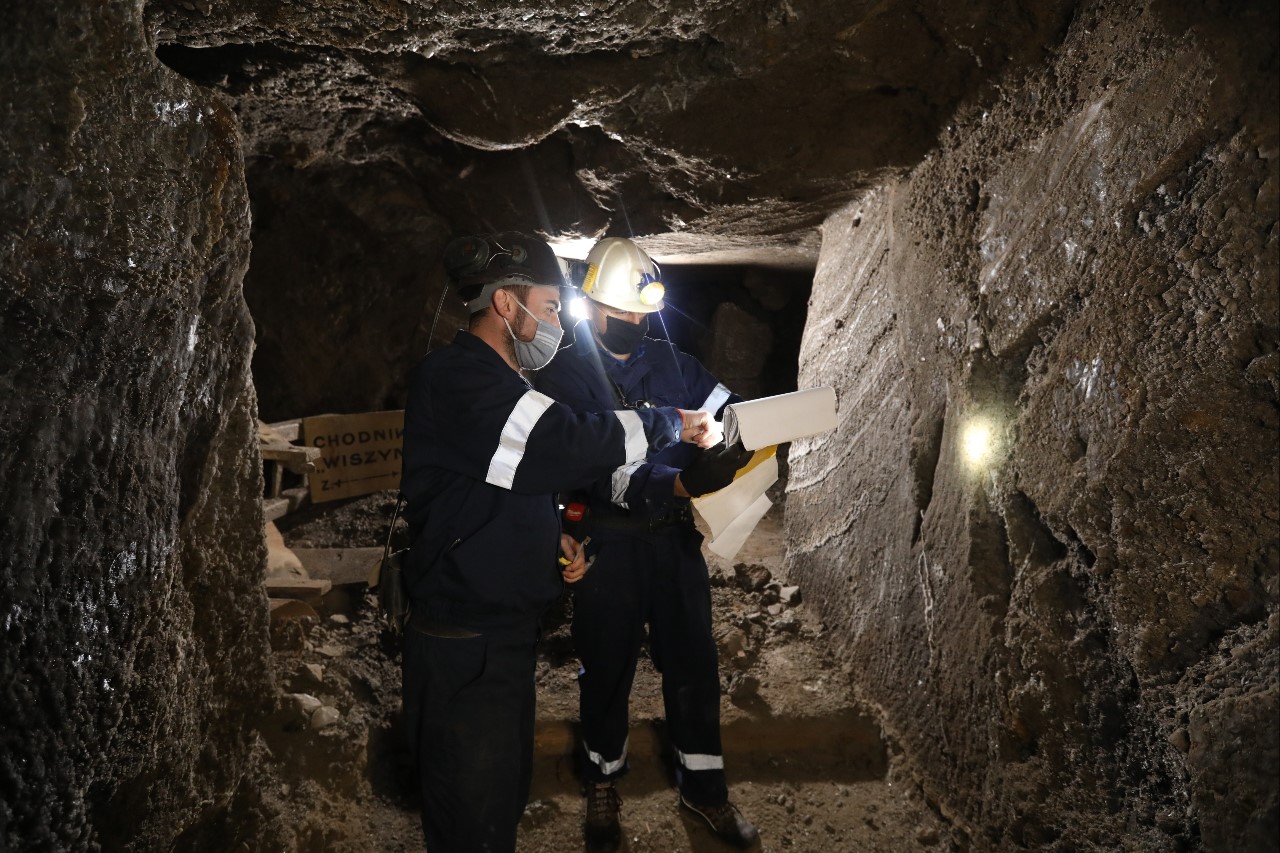Górnicy w kopalni soli wieliczka