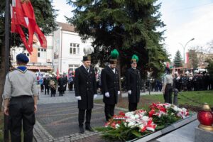 Przedstawiciele Kopalni Soli "Wieliczka" S.A. oddają hołd Wieliczanom poległym w walce o Niepodległą