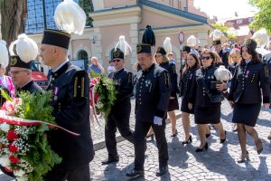 Przemarsz pracowników ulicami Wieliczki