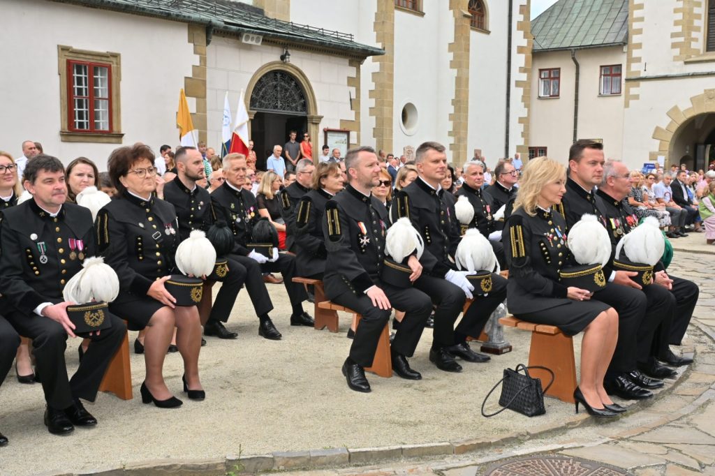 Górnicy podczas Mszy św.