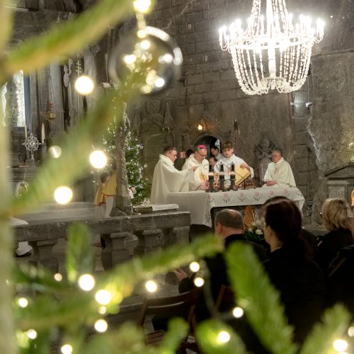 Jezus wśród soli narodzony. Pasterka w wielickiej kopalni