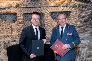 Pamiątkowe zdjęcie: Prezes Leśny i Prezes Królewski