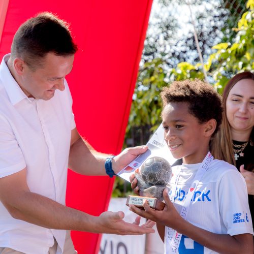 Solne puchary dla młodych piłkarzy